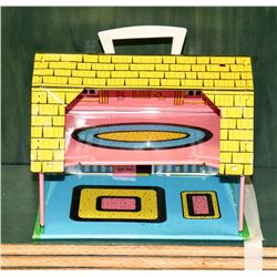 VINTAGE METAL BARN TOY