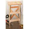 Image 1 : WOOD 3 STEP LADDER