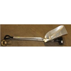 SNOW SHOVEL AND ICE SCRAPER