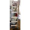 Image 1 : 6' ALUMINUM LADDER