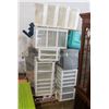 Image 1 : PALLET OF STORAGE BINS AND HOUSEHOLD MISC