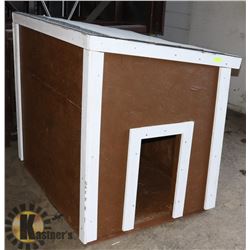 DOG HOUSE 38"X51"X48 WITH INSULATED FLOOR".