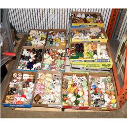 PALLET OF ESTATE SALT AND PAPPER SHAKER SETS