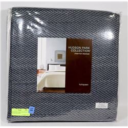 NEW HUDSON PARK COLLECTION CHEVRON BLANKET