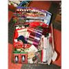 Image 1 : XL BOX FULL OF CHRISTMAS ITEMS INCL. GIFT