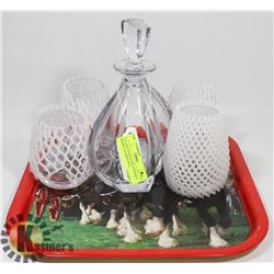 VILLEROY & BOCH DECANTER & 4 WHISKY GLASSES ON A