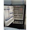 Image 2 : AMANA BLACK FRIDGE WITH BOTTOM FREEZER (MODEL ABB2227DEB)