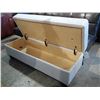 Image 2 : LIGHT GREY STORAGE BENCH