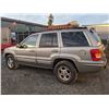Image 2 : 2000 JEEP GRAND CHEROKEE, 4DR, GREY, VIN # 1J4GW58N6YC316825, 212365 KMS, GAS, AUTOMATIC, RD, PW,