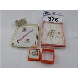 LOT OF ASSORTED JEWELLERY INCLUDING .925 STERLING SILVER