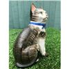 Image 8 : Superb 19thc English Victorian STAFFORDSHIRE Porcellaneous Cat Figure