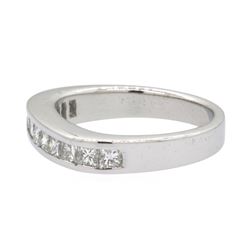 0.5 ctw Diamond Ring - 14KT White Gold