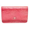 Image 9 : Chanel Pink Patent Leather Camellia Wallet On Chain WOC Bag