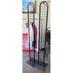 Qty 2 Tall Oval Metal Wire Freestanding Clothing Display (fixture only)