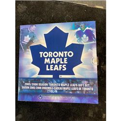 2005/2006 SEASON TORONTO MAPLE LEAFS GIFT SET. UNC CONS