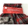 Image 2 : 60 inch Tartan and Faux Fur Tree Skirt