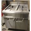 Image 1 : R78) LINCOLN 2 COMPARTMENT DEEP FRYER