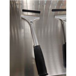 ALUMINUM 12" GRIDDLE SCRAPER, RUBBER HANDLE