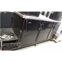 R65) PERLICK 3 DOOR KEGERATOR COOLER W/ 2 TOWERS