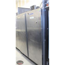 R55) FOSTER STAINLESS STEEL 2 DOOR FREEZER