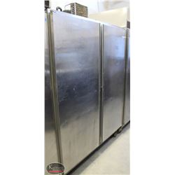 R56) FOSTER STAINLESS STEEL 2 DOOR FREEZER