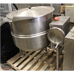 R70) CLEVELAND 40 GALLON TITLING KETTLE W/ LID