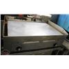 Image 1 : R36) STAR COUNTERTOP 32" GRIDDLE
