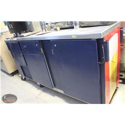 R98) PERLICK 2 DOOR KEGERATOR COOLER W/ 2 TOWERS