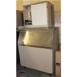 R134) MANITOWOC SERIES 1000 ICE MAKER W/ BIN
