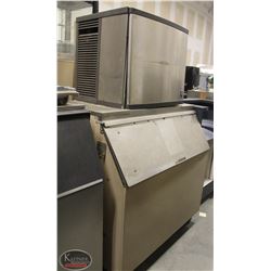 R129) MANITOWOC ICE MAKER W/ BIN