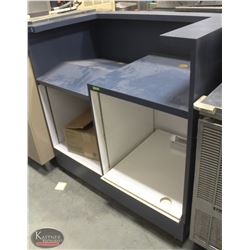 R128) WOODEN PORTABLE SERVICE COUNTER ON CASTORS