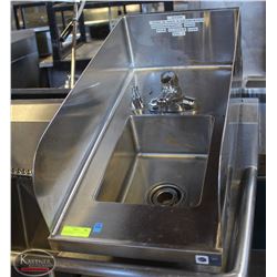 CMF S/S HIGH-WALL / SPLASHGUARD PERSONAL SINK