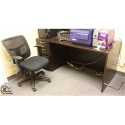 BROWN WOODEN OFFICE DESK W/ MESH BACK OFFICE CHAIR