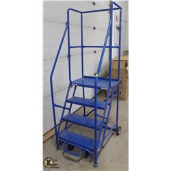 CANWAY 4 STEP MOBILE LADDER STAND