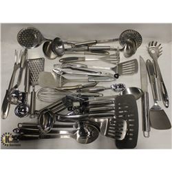 LOT OF STAINLESS STEEL UTENSILS INCL. SKIMMER,