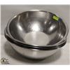 Image 1 : LOT OF 4 LARGE 18" STAINLESS STEEL BOWLS