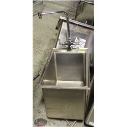 ELKAY S/S DEEP-WELL SINK BASIN W/ FAUCET