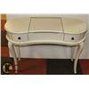 Image 1 : SOLID WOOD - WHITE MAKE-UP TABLE WITH