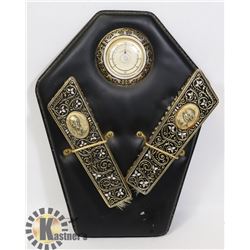 VINTAGE SHOE BRUSH/THERMOMETER