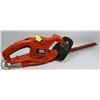 Image 1 : BLACK AND DECKER HEDGE TRIMMER