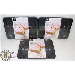 LOT OF THREE NEW COOKIE POP PANS FOR HEART SHAPE