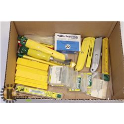 BOX OF ASSORTED UTILITY KNIVES AND BLADES.