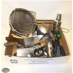 FLAT OF ASSORTED KITCHEN UTENSILS & BAR SUPPLIES