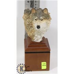 NEW WOLF HEAD BUST