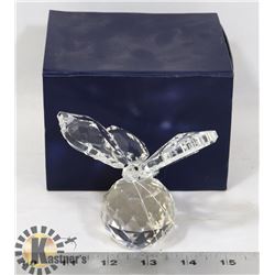 SMALL CRYSTAL BUTTERFLY FIGURE
