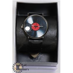 LP QUARTZ WATCH LEATHER BAND SPORT WATCH