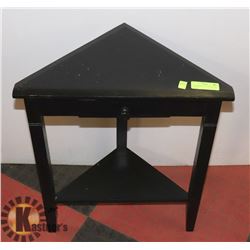 SOLID DARK WOOD TRIANGULAR CORNER