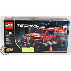 LEGO TECHNIC FIRST RESPONDER.