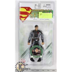 SUPERMAN: NEW KRYPTON SUPERMAN FIGURE.