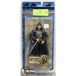 LORD OF THE RINGS ARAGORN KING OF GONDOR WITH